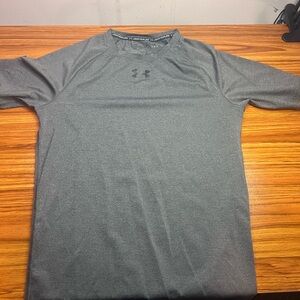 Under Armour Men's Gray Short Sleeve Tee